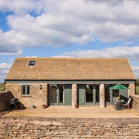 KembleSecluded Romantic Cotswolds Barn - Sleeps 2 To 4 - Near Cirencester - Dog Friendly别墅 外观 照片
