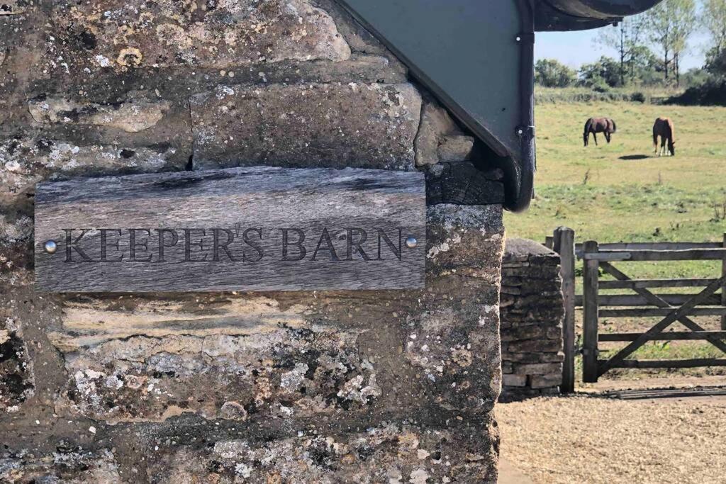 KembleSecluded Romantic Cotswolds Barn - Sleeps 2 To 4 - Near Cirencester - Dog Friendly别墅 外观 照片
