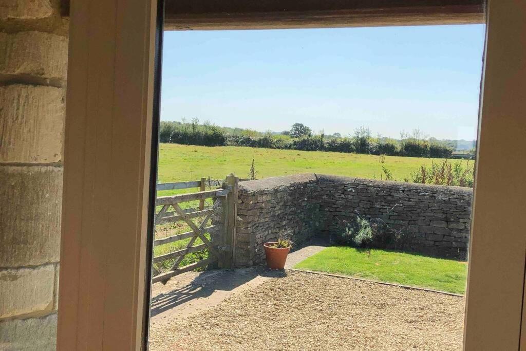 KembleSecluded Romantic Cotswolds Barn - Sleeps 2 To 4 - Near Cirencester - Dog Friendly别墅 外观 照片
