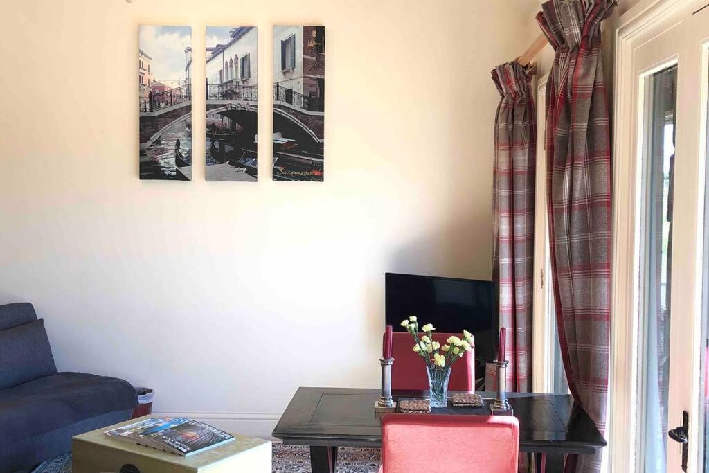 KembleSecluded Romantic Cotswolds Barn - Sleeps 2 To 4 - Near Cirencester - Dog Friendly别墅 外观 照片