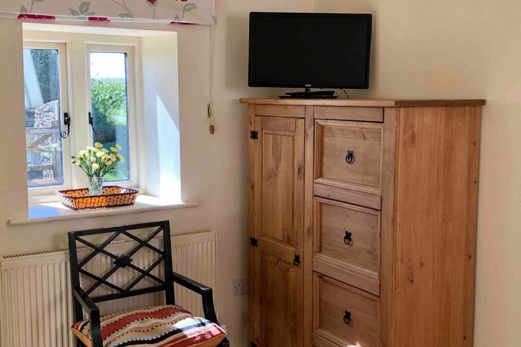 KembleSecluded Romantic Cotswolds Barn - Sleeps 2 To 4 - Near Cirencester - Dog Friendly别墅 外观 照片