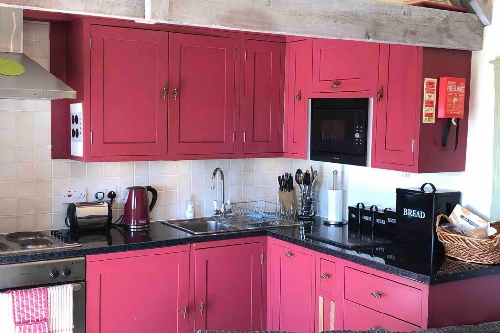 KembleSecluded Romantic Cotswolds Barn - Sleeps 2 To 4 - Near Cirencester - Dog Friendly别墅 外观 照片